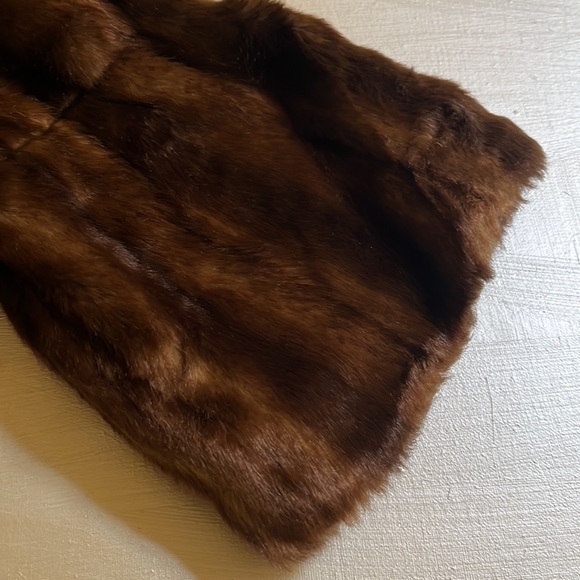 I.N.C Size L brown short faux fur jacket in excellent condition - Picture 6 of 8